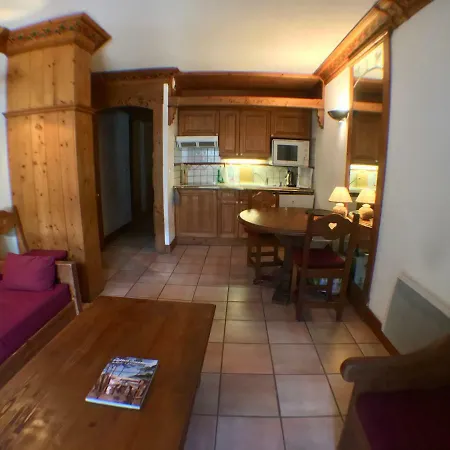 Marmot Hall * Chamonix
